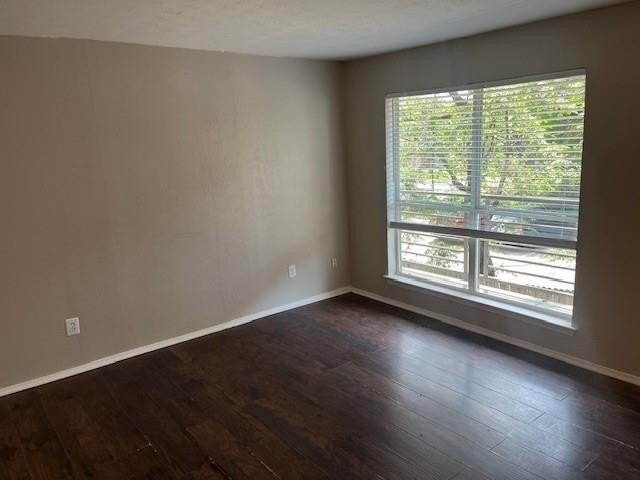 2821 Reagan St #202 - Photo 3 of 13