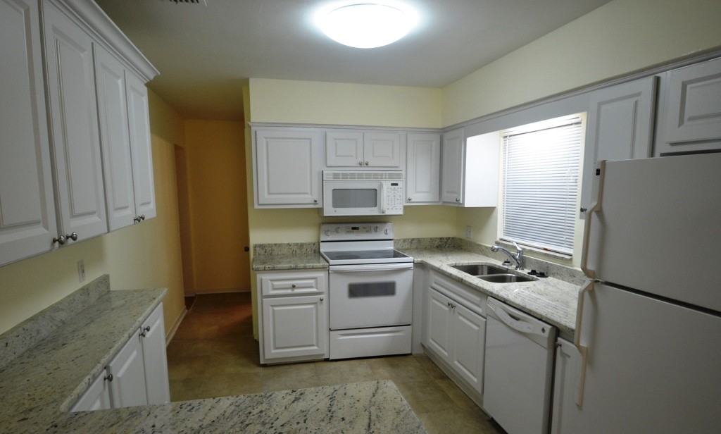 11504 North Blvd - Photo 3 of 6