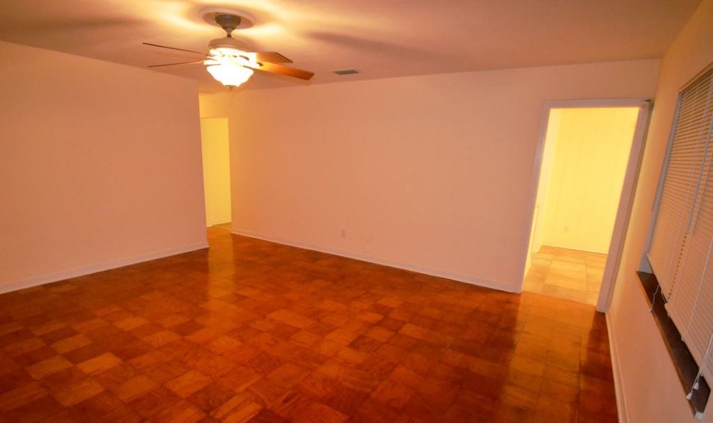 11504 North Blvd - Photo 2 of 6