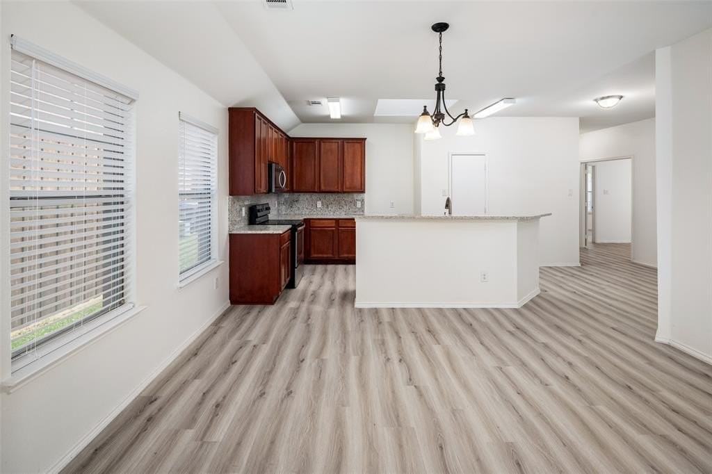 2417 Eisenhower Dr - Photo 4 of 16