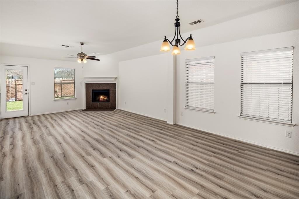 2417 Eisenhower Dr - Photo 5 of 16