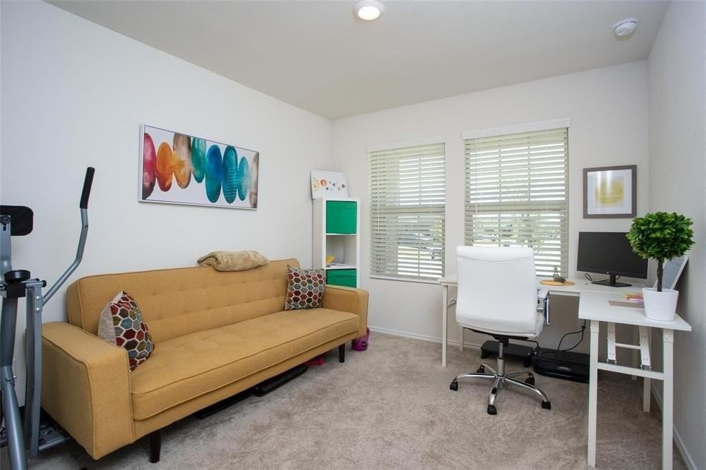 425 Sweet Shade Ln - Photo 3 of 9