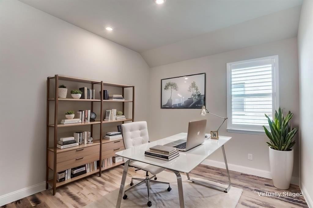 961 Speargrass Ln - Photo 4 of 29