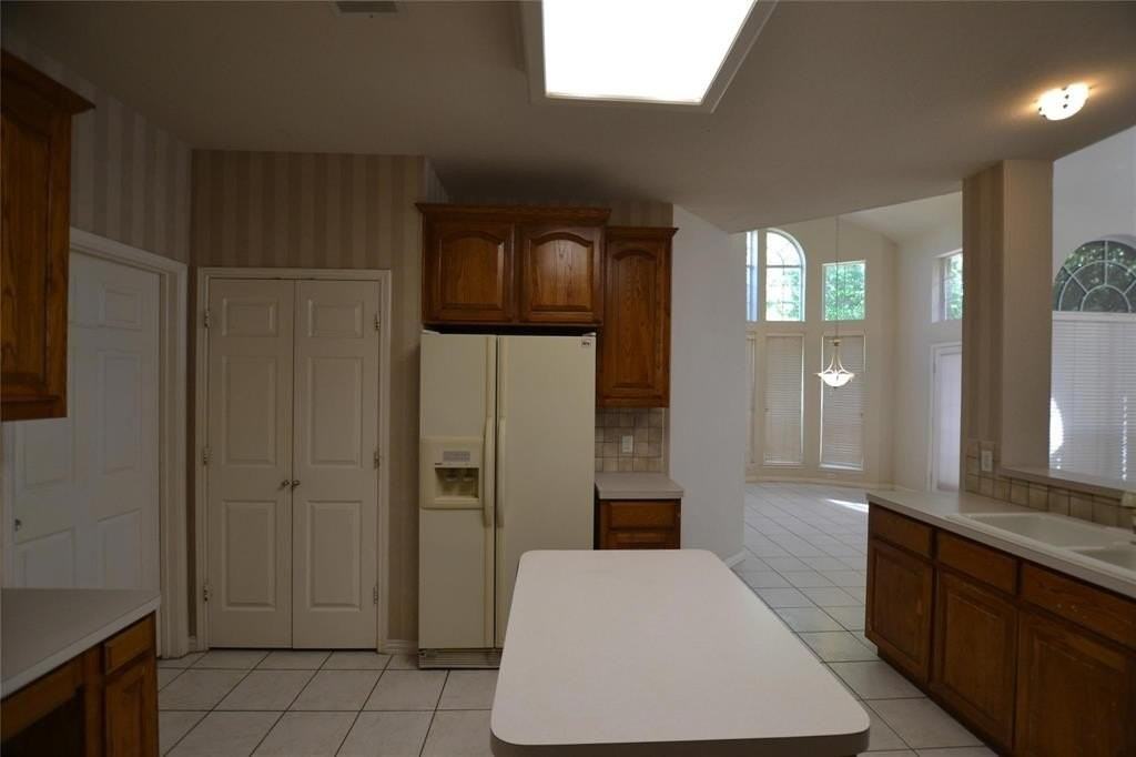 3029 Golden Gate Dr - Photo 6 of 25