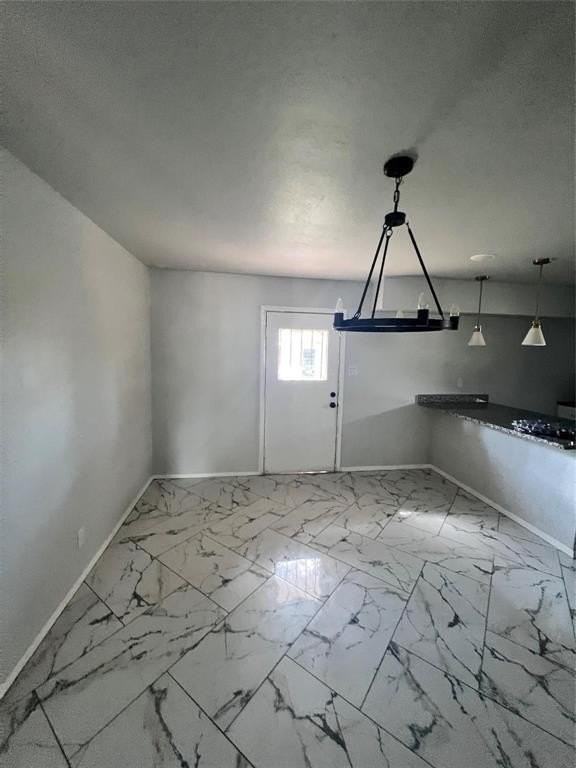 665 Cedarcliff Dr - Photo 4 of 10