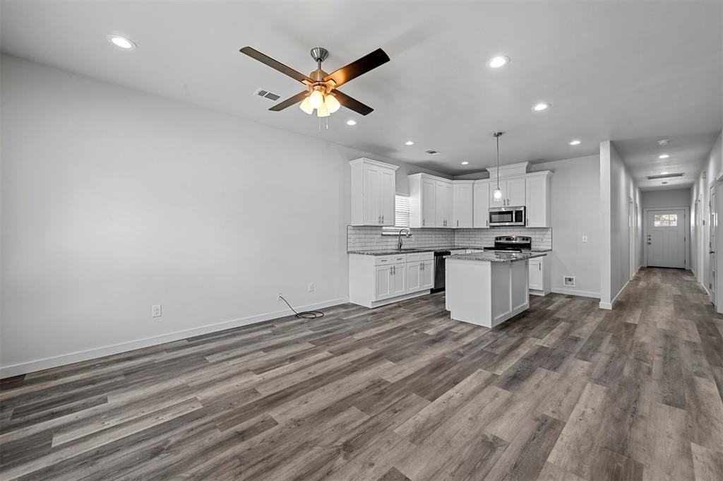 208 D St - Photo 3 of 19