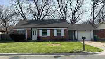 featured image of 1104 Sierra Dr