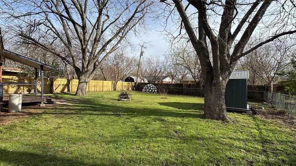 1104 Sierra Dr - Photo 2 of 14