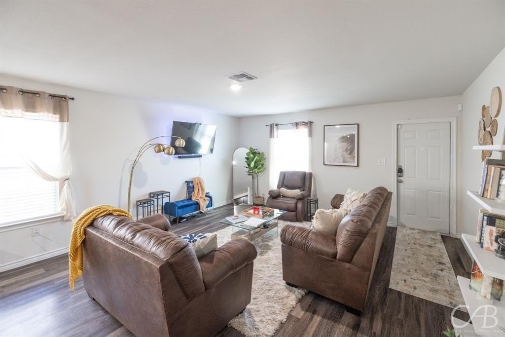 7910 Vineyard Dr - Photo 6 of 26