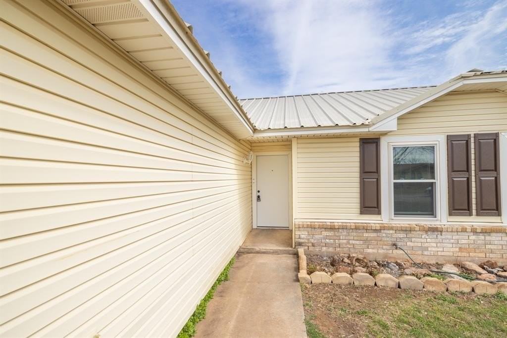 3801 Georgetown Dr - Photo 2 of 31