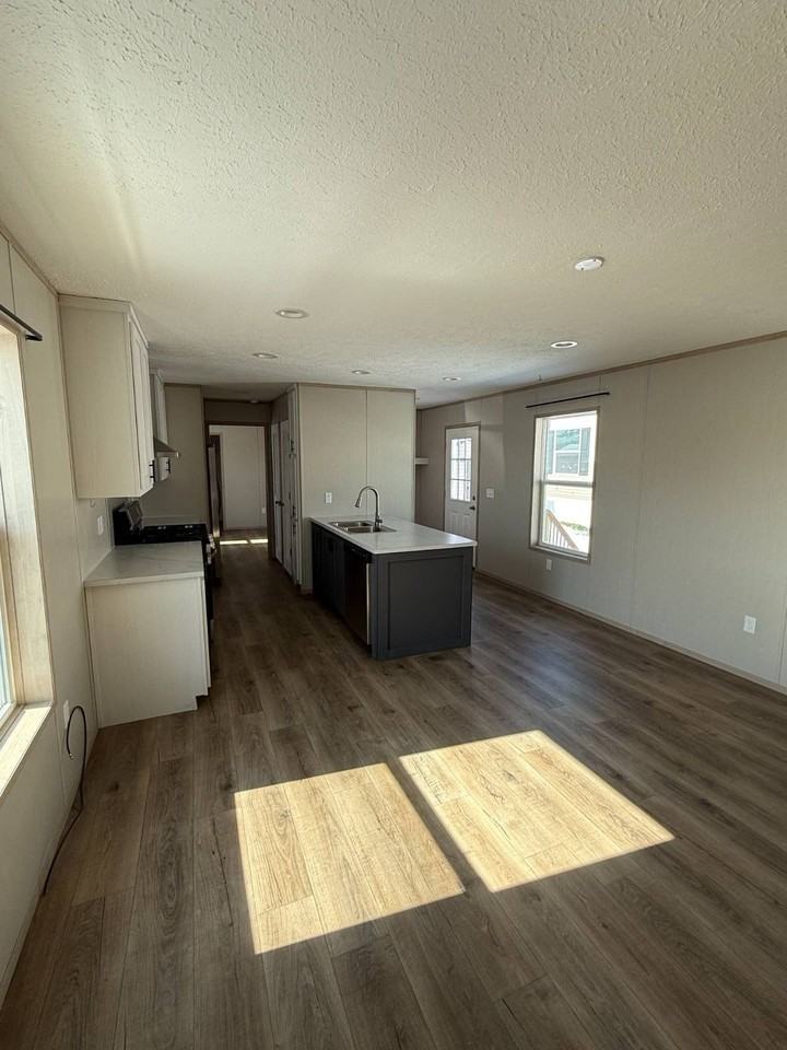 135 E Arlington Dr - Photo 2 of 5