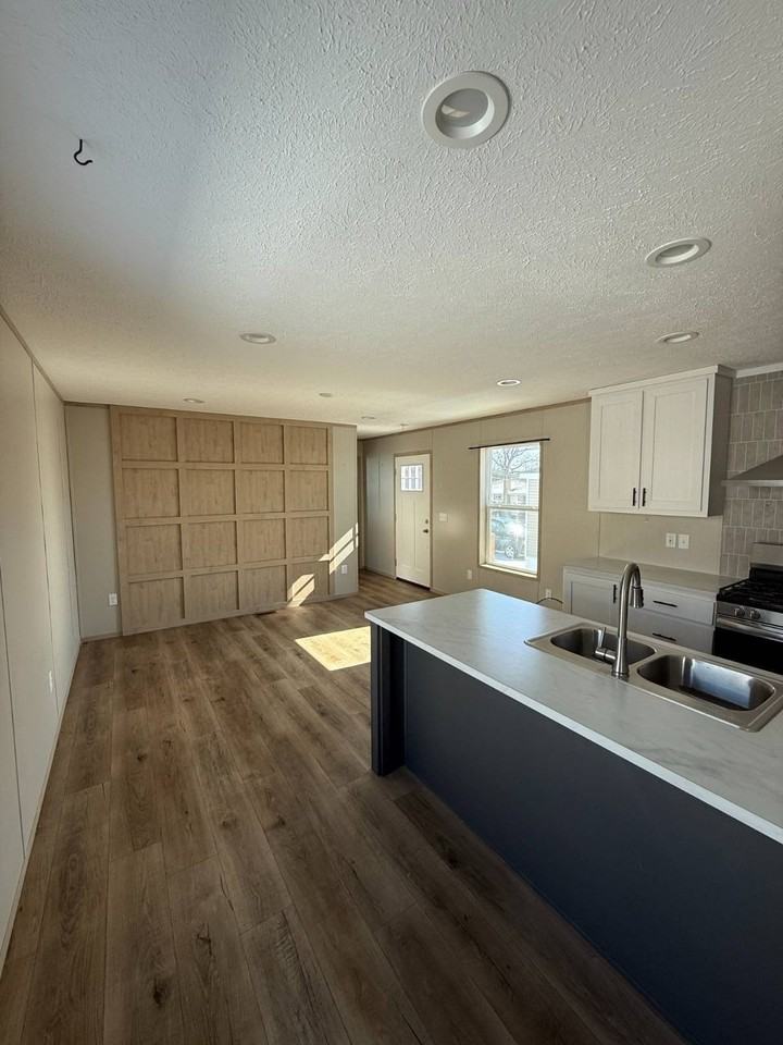 135 E Arlington Dr - Photo 3 of 5
