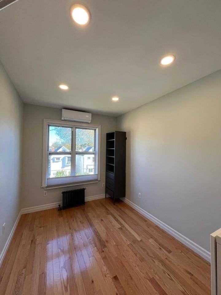 11500 Lefferts Blvd - Photo 3 of 8