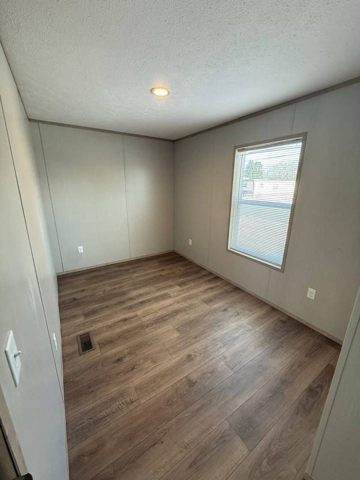 131 E Arlington Dr - Photo 5 of 7