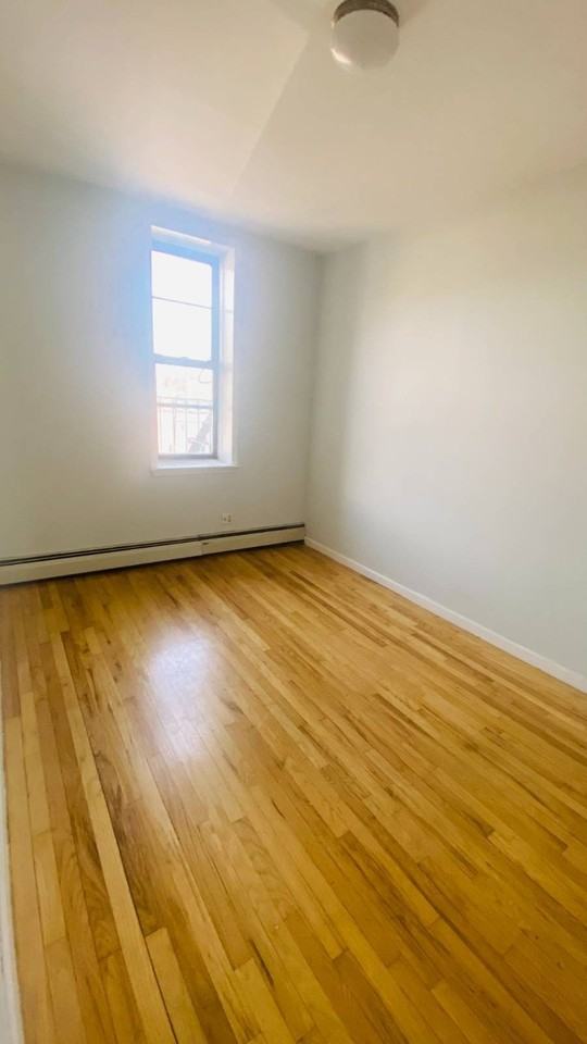 36th Ave & Steinway - Photo 5 of 11