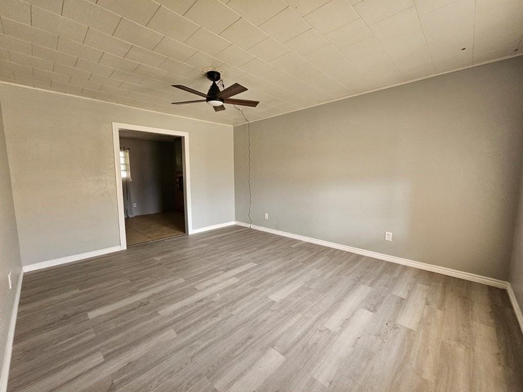 601 Nw 12th Pl - Photo 3 of 15