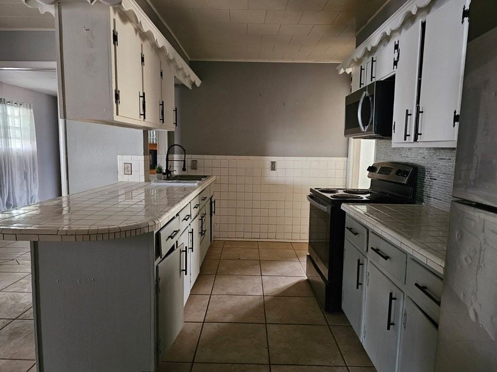 601 Nw 12th Pl - Photo 6 of 15