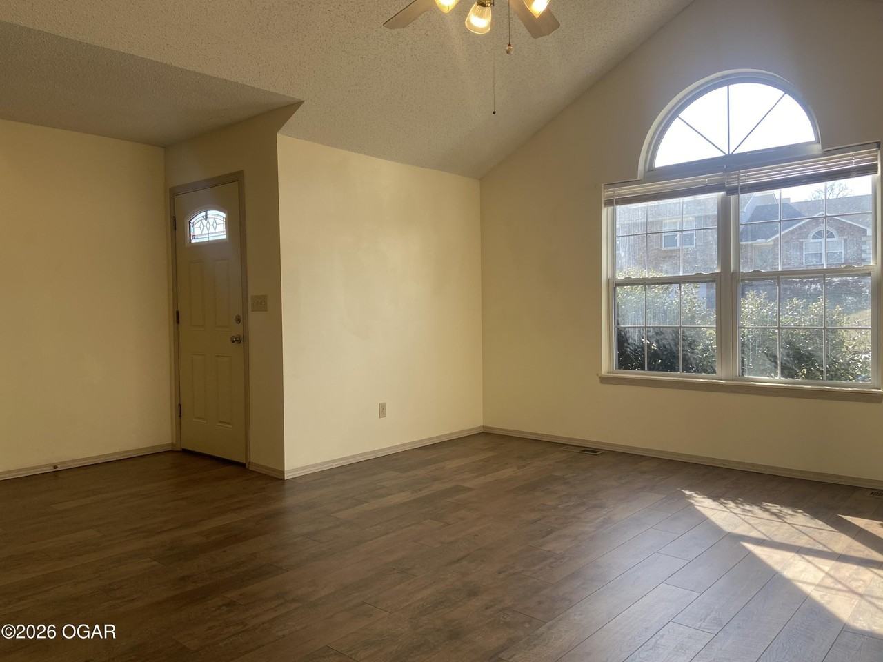 1655 Mayberry Dr - Photo 3 of 12