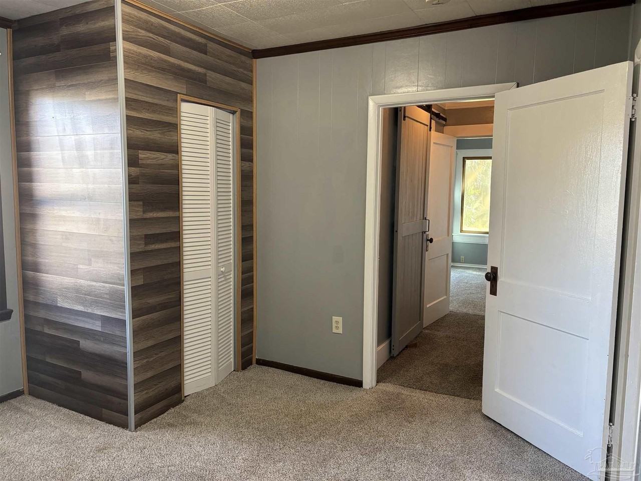 1717 W Government St - Photo 7 of 13