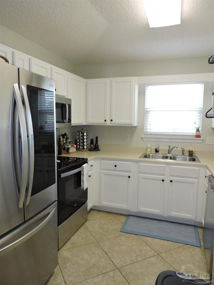 3060 Flintlock Dr - Photo 7 of 18