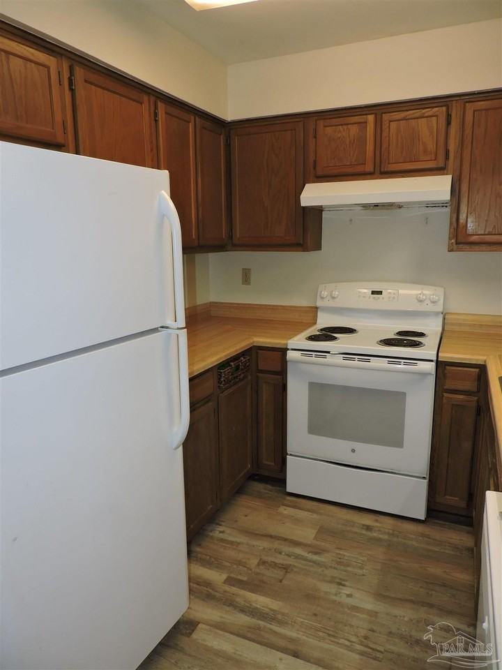 3155 Belle Meade Dr Apt C - Photo 4 of 19