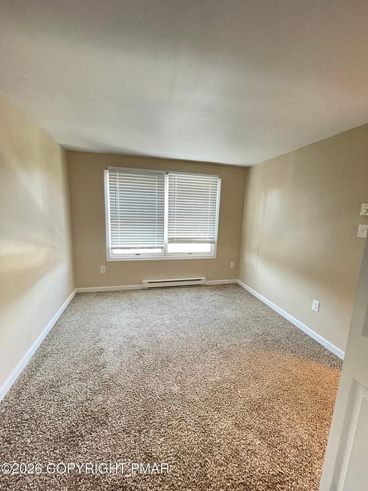 339 Race St Apt C6 - Photo 6 of 9