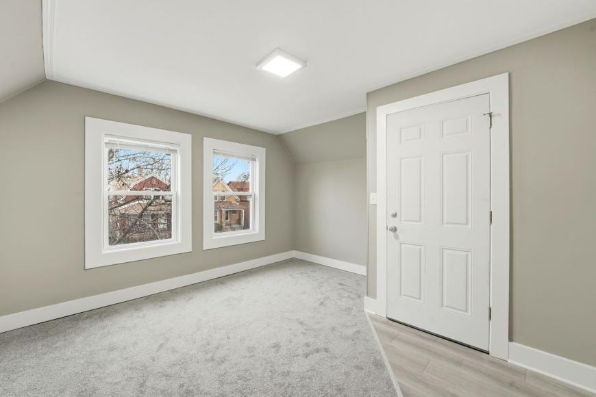 1217 N Harding Ave - Photo 2 of 10