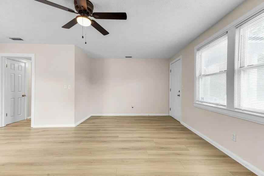 1307 Hamilton St - Photo 2 of 10