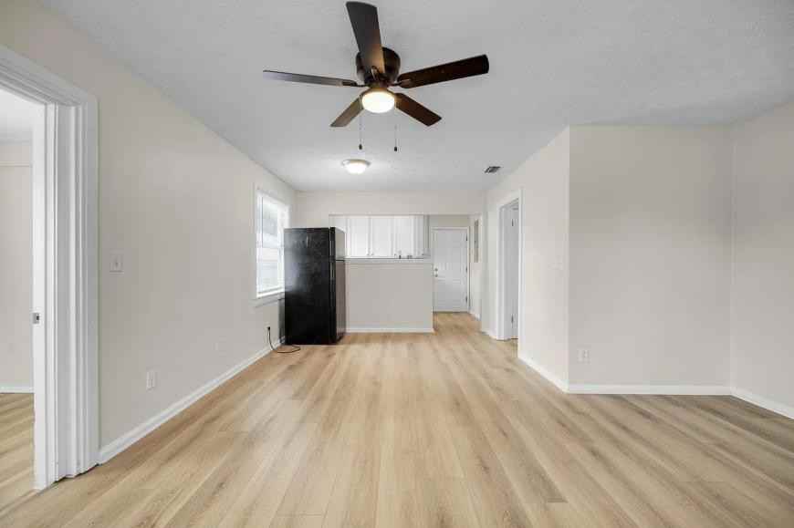 1307 Hamilton St - Photo 4 of 10