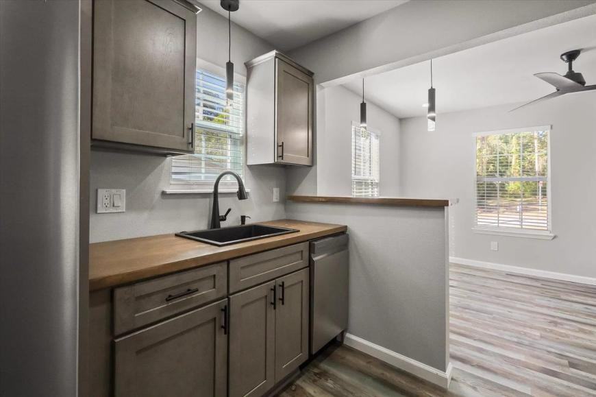 2901 Baltic Ave - Photo 7 of 10