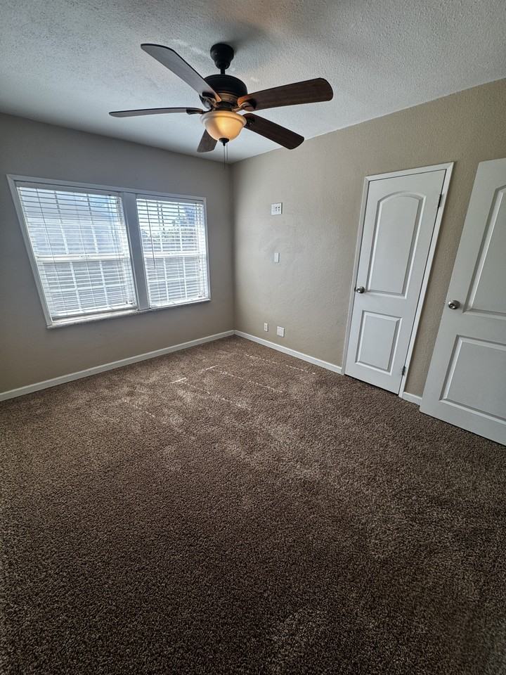 1701 Belmont St #1 - Photo 6 of 10