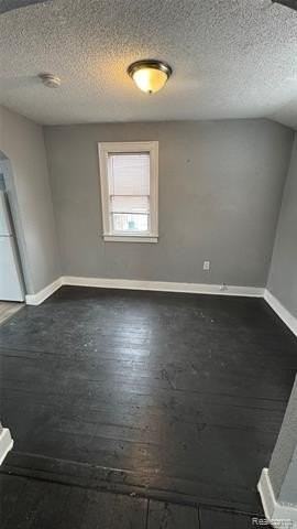 15608 Wabash Upper Street - Photo 4 of 7