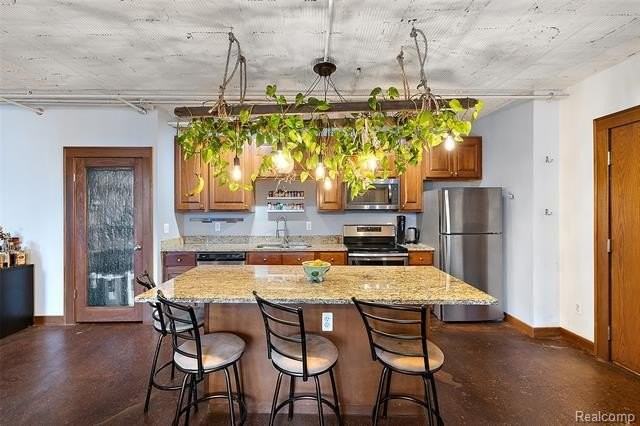 78 Watson St - Photo 5 of 45