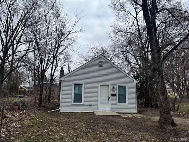 438 Kenilworth Ave - Photo 2 of 18