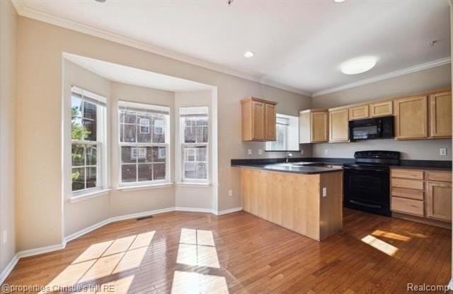 22089 Parkview Dr - Photo 5 of 11