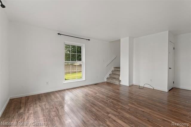 35221 Tall Oaks Dr - Photo 6 of 17