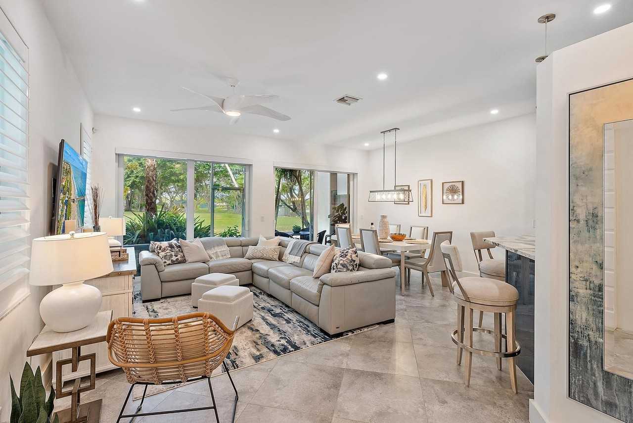 503 Resort Ln - Photo 6 of 36