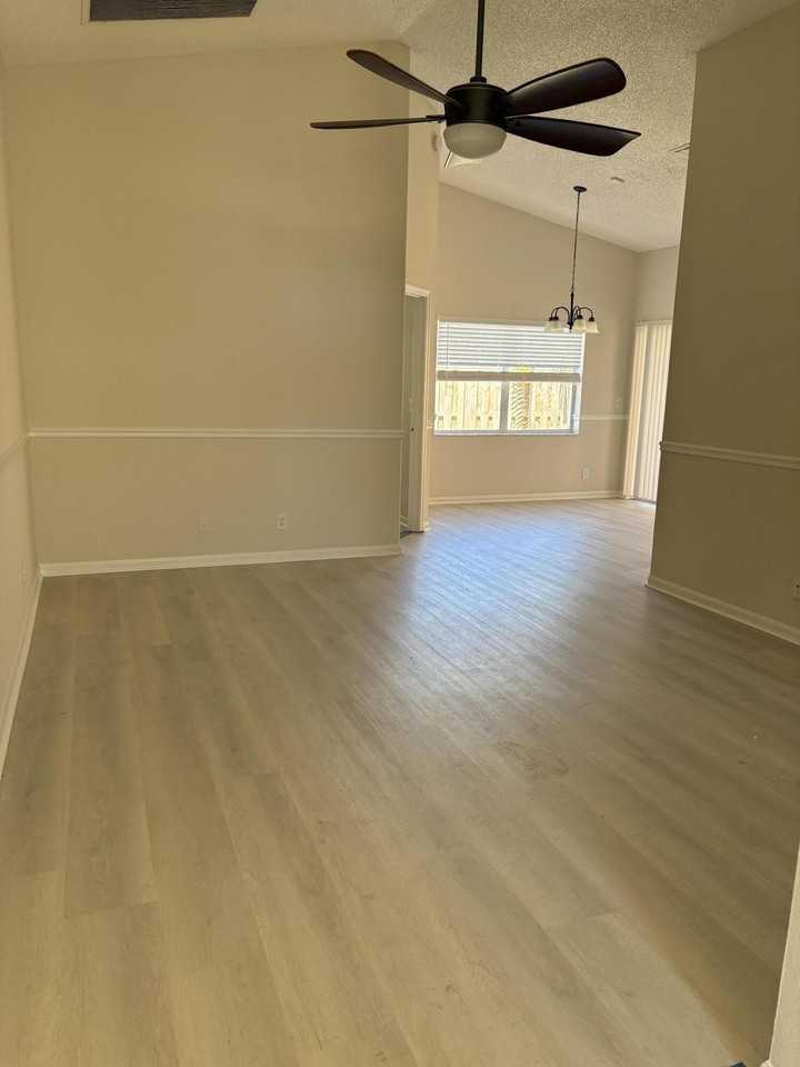 10749 Cypress Lake Ter - Photo 2 of 14