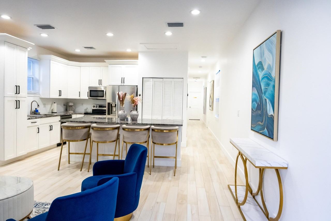 214 N C St - Photo 3 of 20