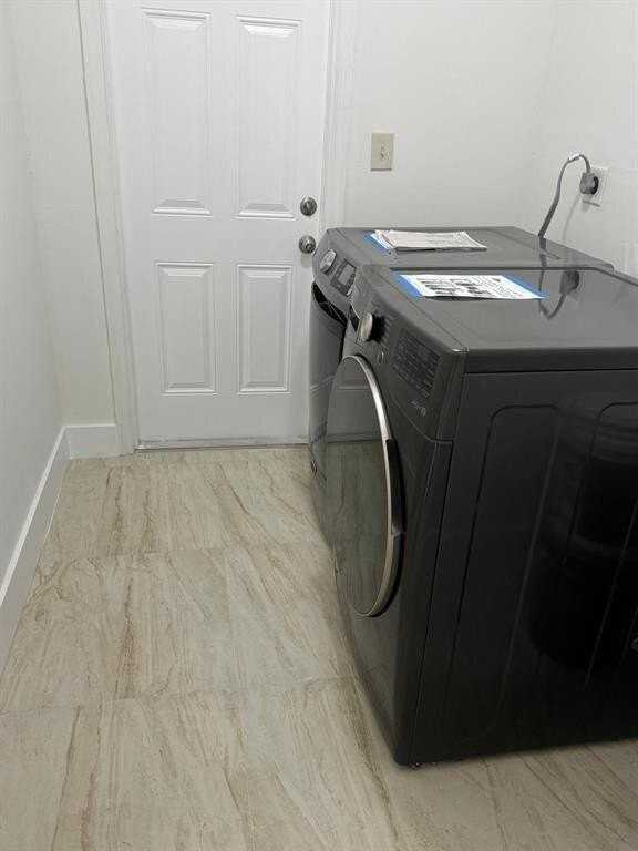 2728 Sw 5th St - Photo 7 of 14