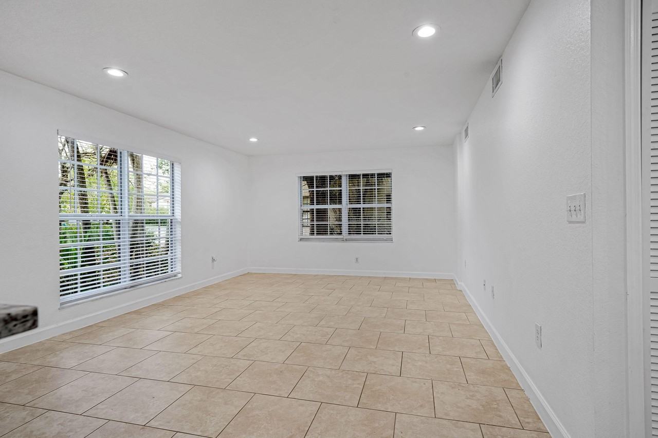 3525 Nw 114th Ln Unit 3529 - Photo 3 of 21