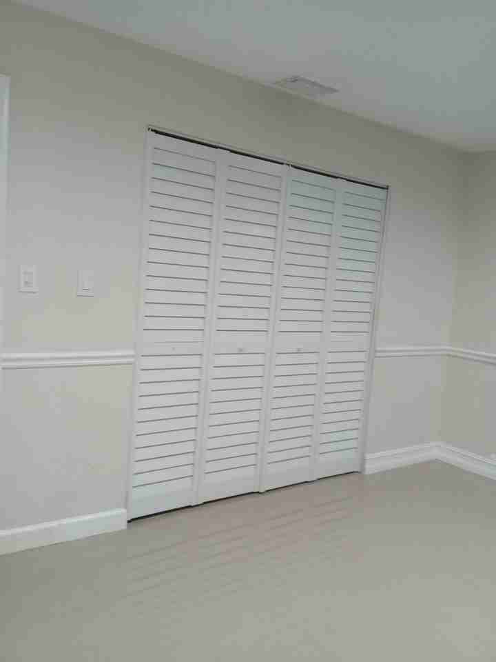 9409 Nw 81st Ct - Photo 2 of 11