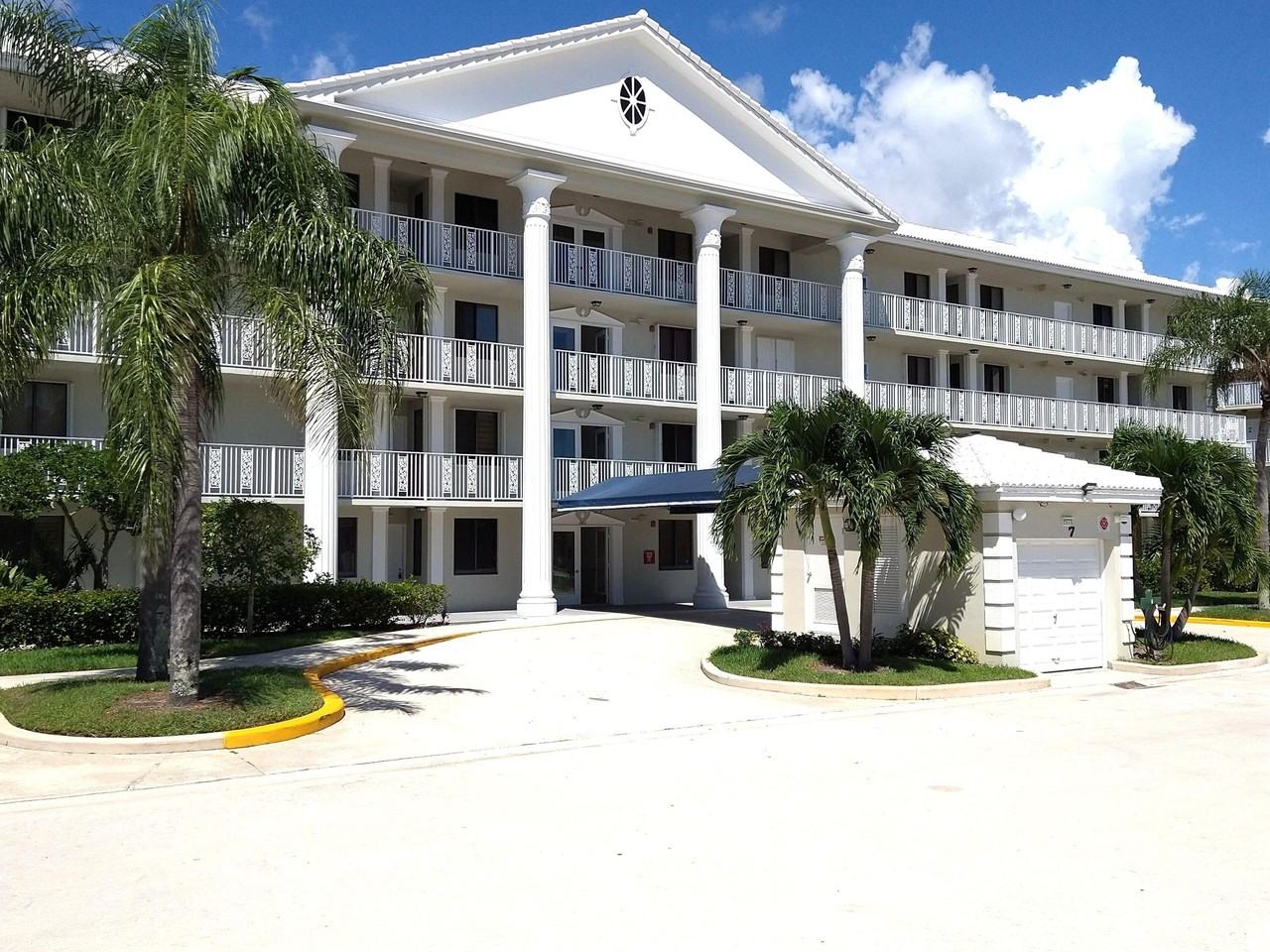 2811 Village Blvd Apt 106 - Photo 3 of 31