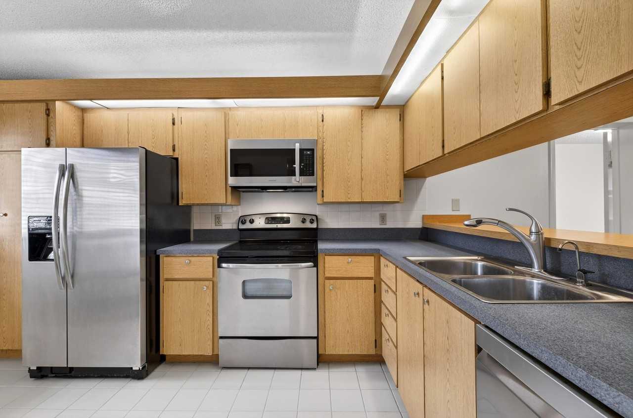 2811 Village Blvd Apt 106 - Photo 6 of 31