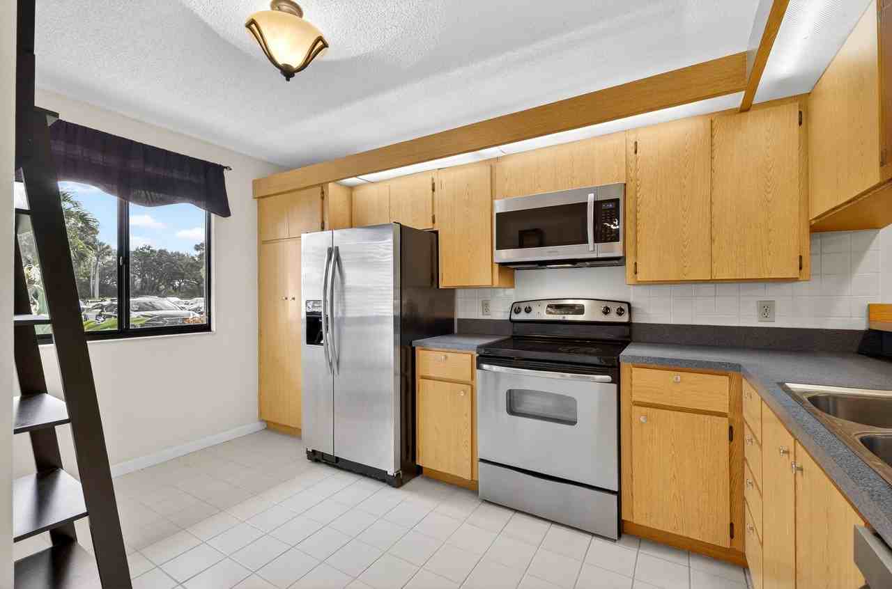 2811 Village Blvd Apt 106 - Photo 7 of 31