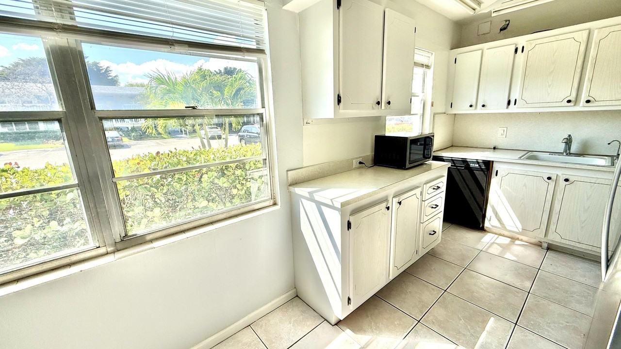 281 Tilford N - Photo 2 of 50