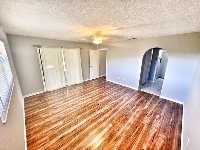 1365 Se Bayharbor St - Photo 4 of 19