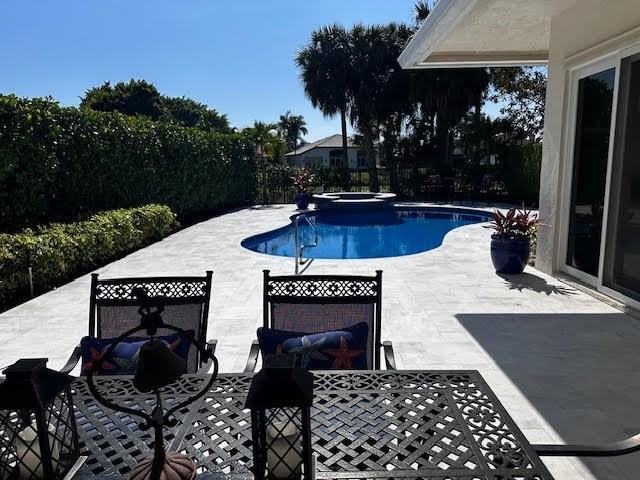 2941 Twin Oaks Way - Photo 2 of 33