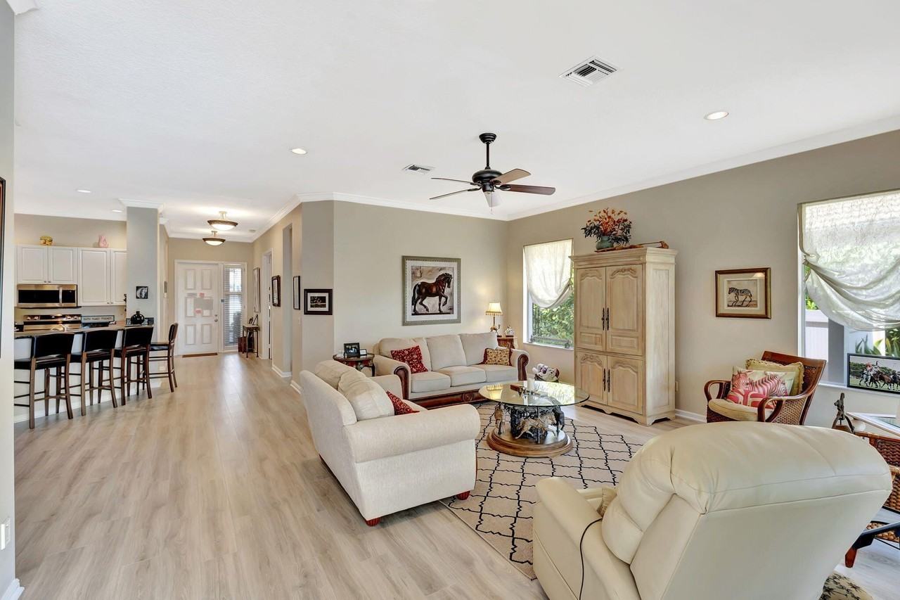 2941 Twin Oaks Way - Photo 6 of 33