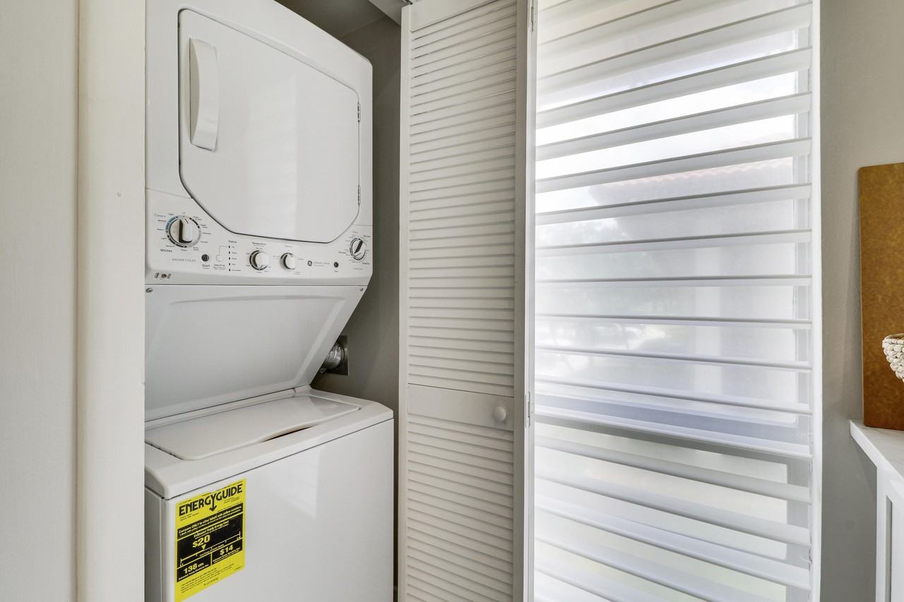 438 Brackenwood Ln S - Photo 6 of 45